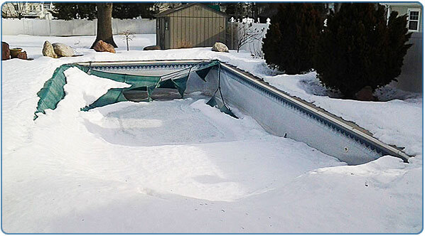 Pool cover snow removal tool